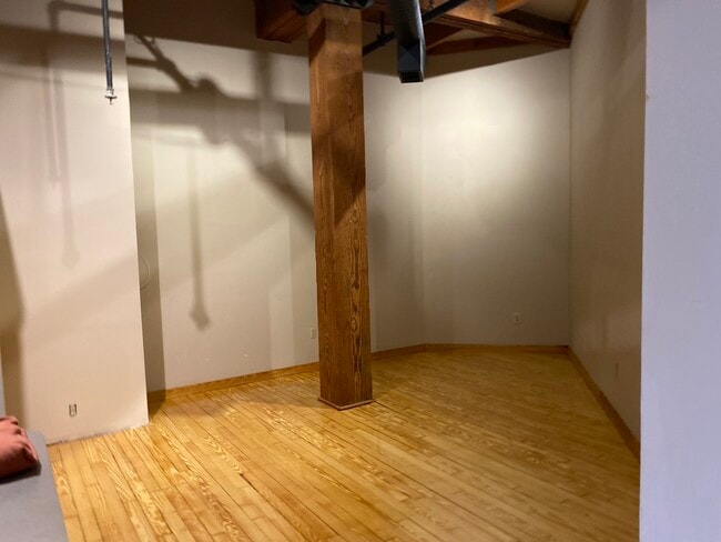 Exposed beams - 230 W Tazewell St Unit 105
