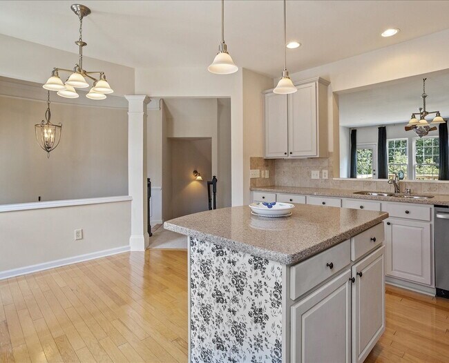 Photo - Gorgeous Townhome in Great Raleigh Location!
