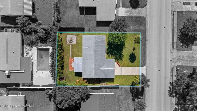 Photo - 818 Hampton Way