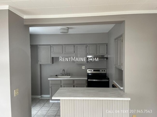 Photo - 348 State St