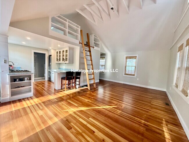 245 Cottage Rd