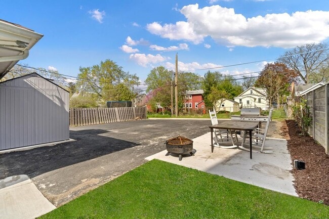 4923 Prospect Ave