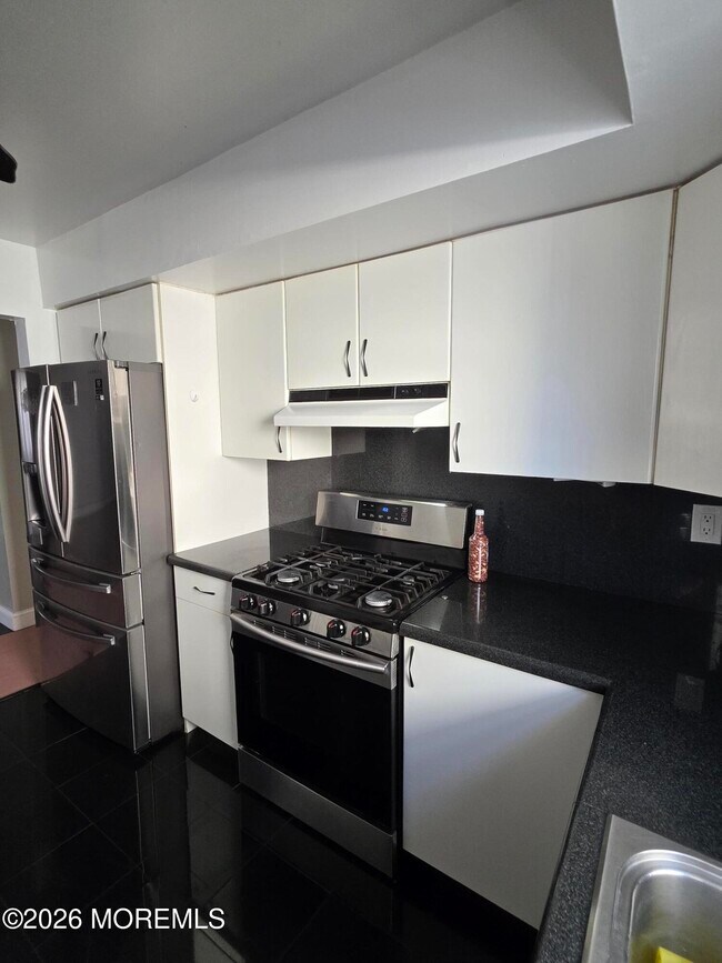 Photo - 71 Newark Pl Unit 1