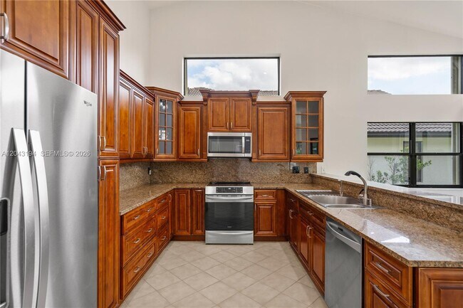 Photo - 1087 Deerwood Ln