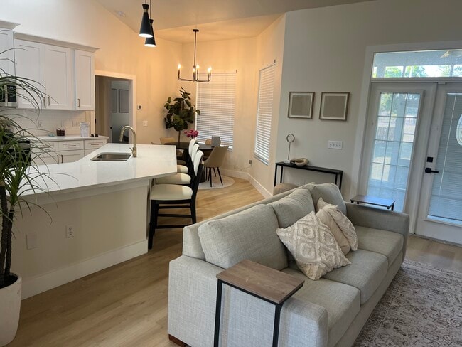 Photo - 37015 Waldo Dr