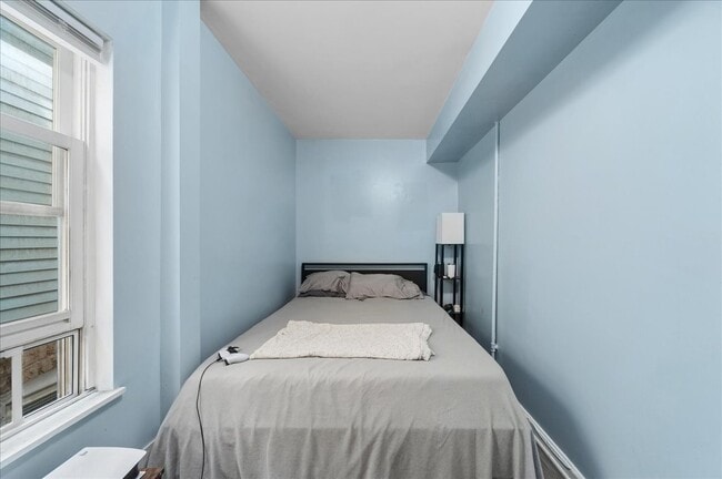 Photo - 1645 W Beach Ave Unidad 1