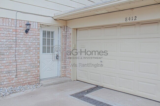 8412 S Douglas Ave