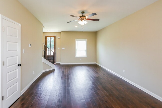 Photo - 5498 Riverstone Dr