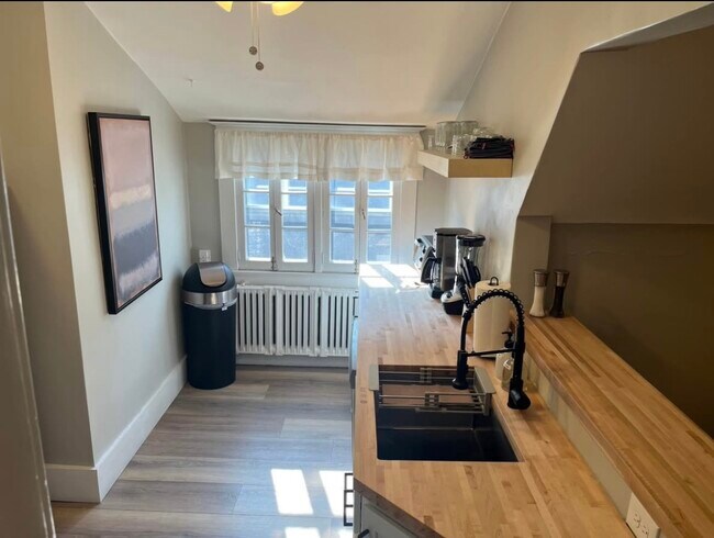 Photo - 449 Richmond Ave Unit 4