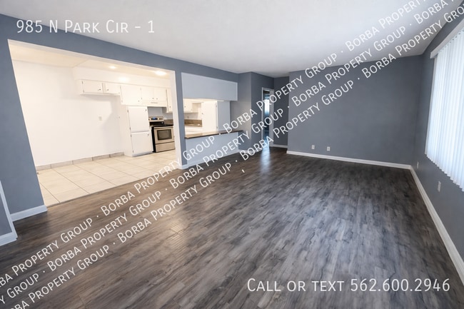 Photo - 985 N Pk Cir Unit 1