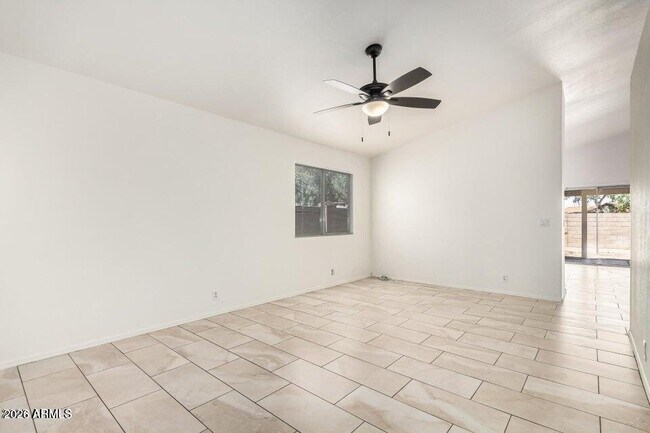 2014 N 84th Ln