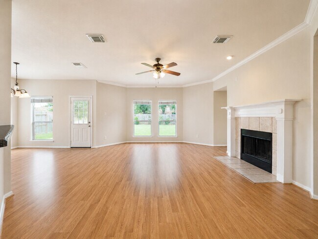 Photo - 1815 Granite Field Ln
