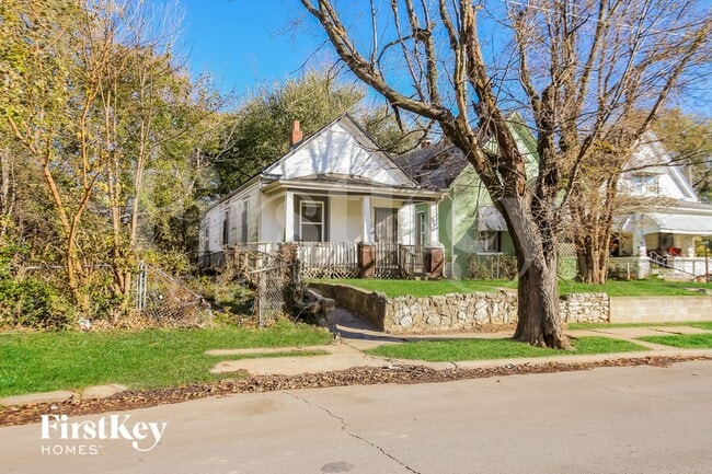 Photo - 2447 Norton Ave