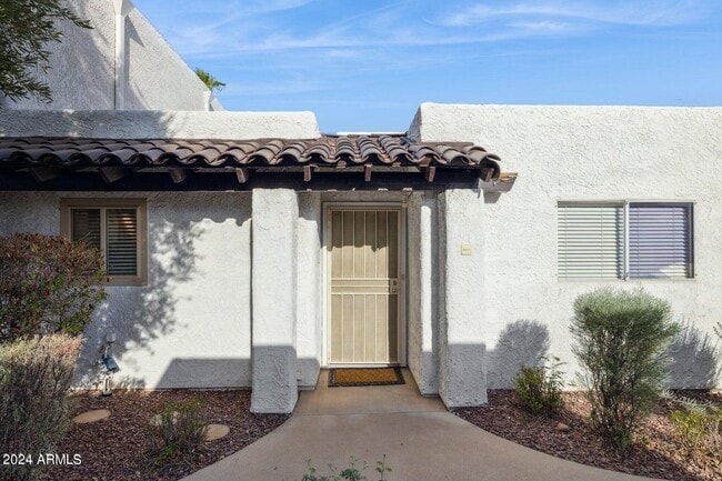 Photo - 2401 N 70th St