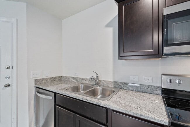 Photo - 1153 Magnolia St