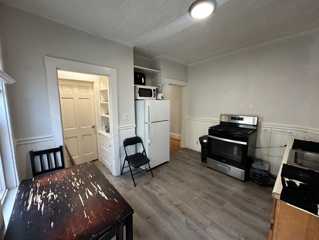 Photo - 765 Broadway Unidad 4