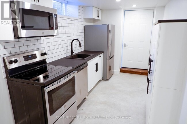 Photo - 1370 Killarney Beach Rd Unit 207