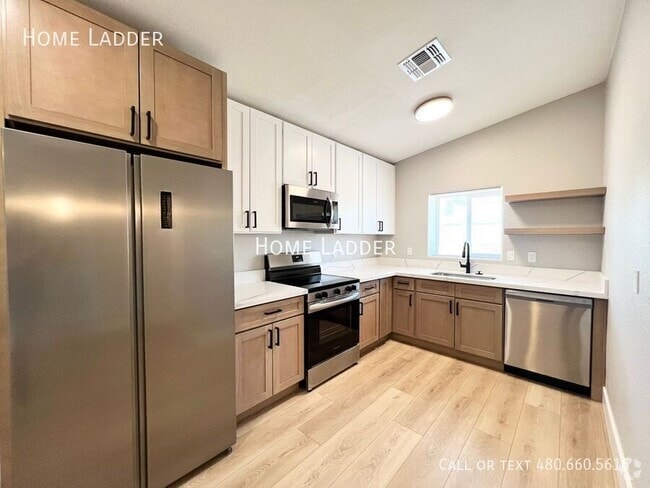 Building Photo - 1124 E Polk St Unit 2 Rental