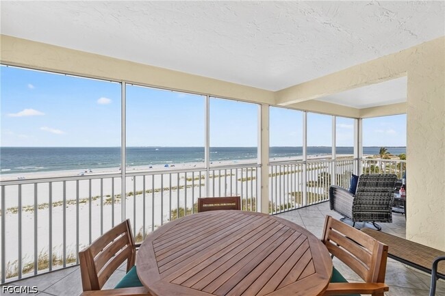 Building Photo - 100 Estero Blvd Unit 433