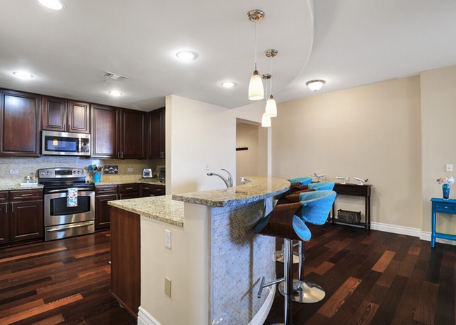 Building Photo - 215 Center St Unit 417.9