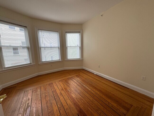 Photo - 65 Ashford St Unidad 4 Rental