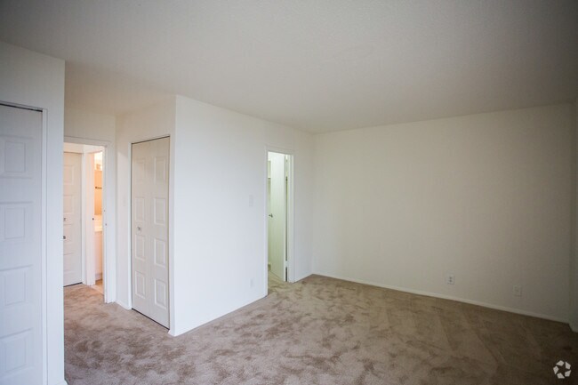 2200 Columbia Pike