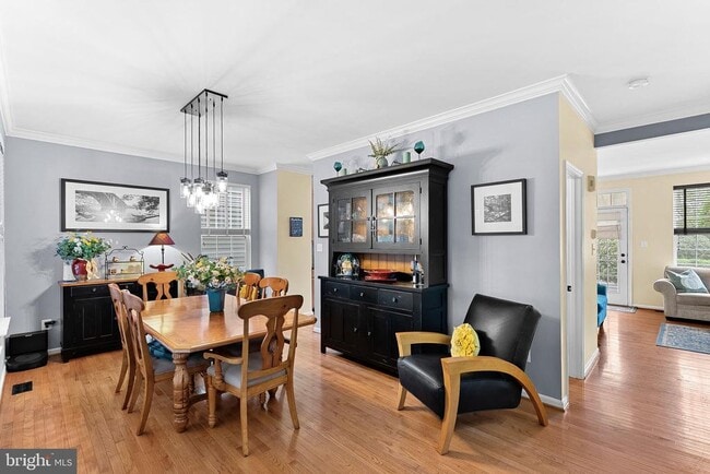 Photo - 42968 Chesterton St