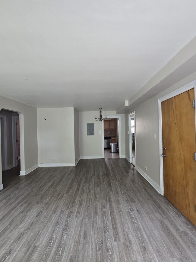 Photo - 7328 N Ridge Ave Unit 1W