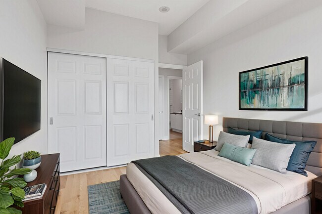 Photo - Pier 100 Apartments