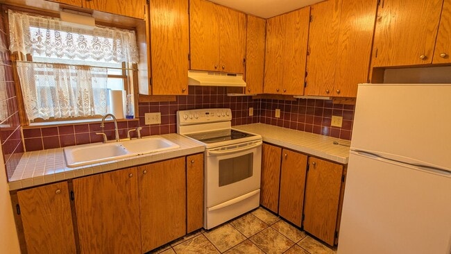 Photo - Duplex with in-unit laundry