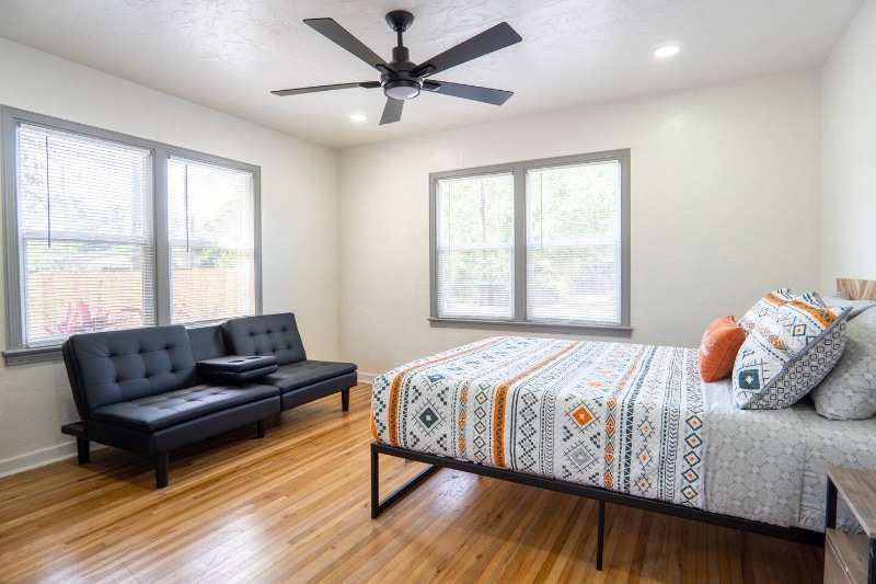 Photo - 2008 Page Ave