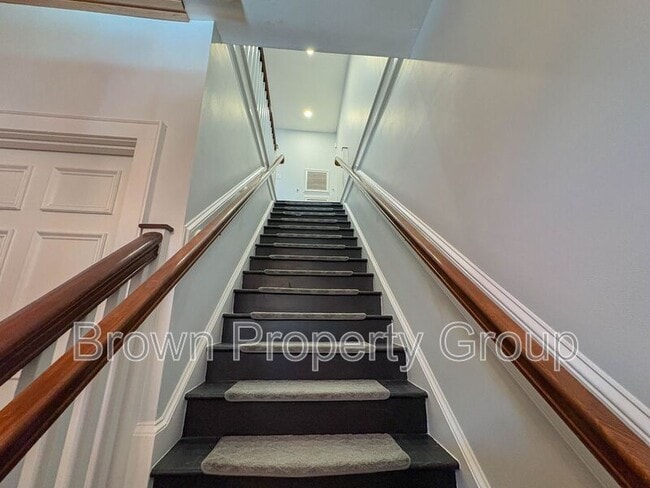 Photo - 123 Anderson St