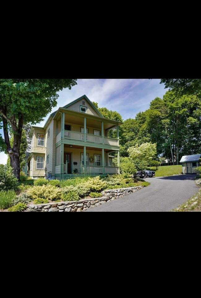 Driveway - 79 Highland St