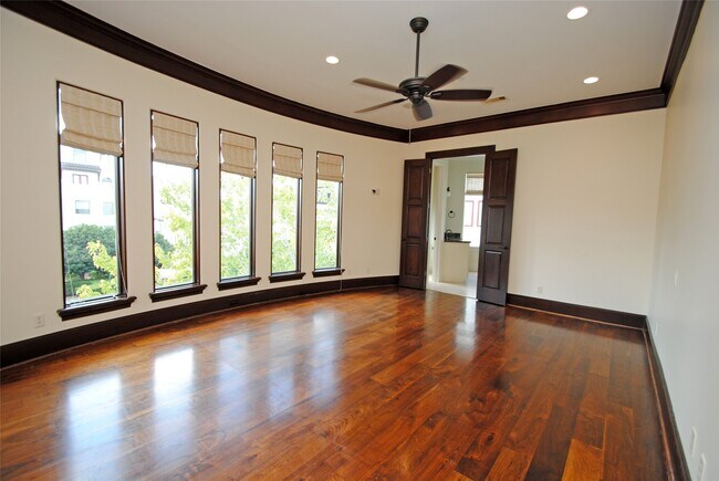 Photo - 302 Calle Sevilla Pl