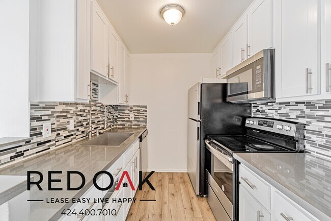 Photo - ~1 Month FREE~ Beautiful Three Bedroom Dre... Unidad 101