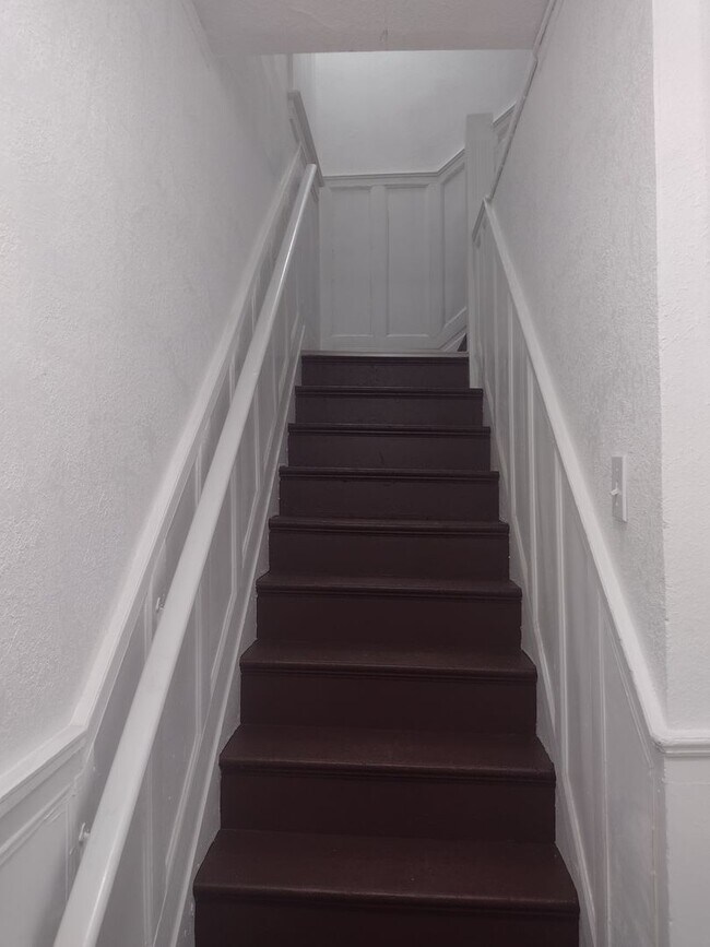 Photo - 1526 Barr Avenue Unit #2