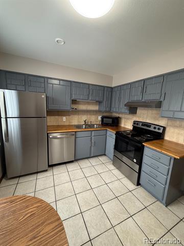 Photo - 11614 Pearl St