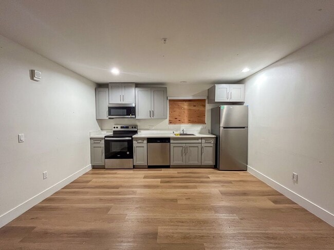 Photo - 610 N Soto St