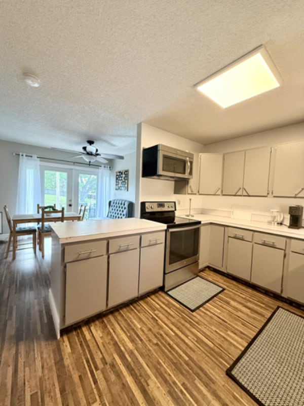 Building Photo - 1601 27th Ave Rental