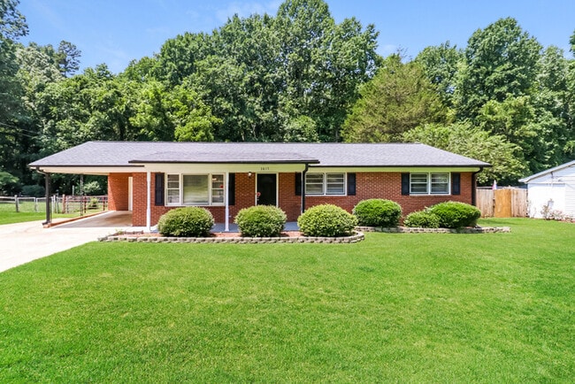 Building Photo - 3815 Ferncliff Rd