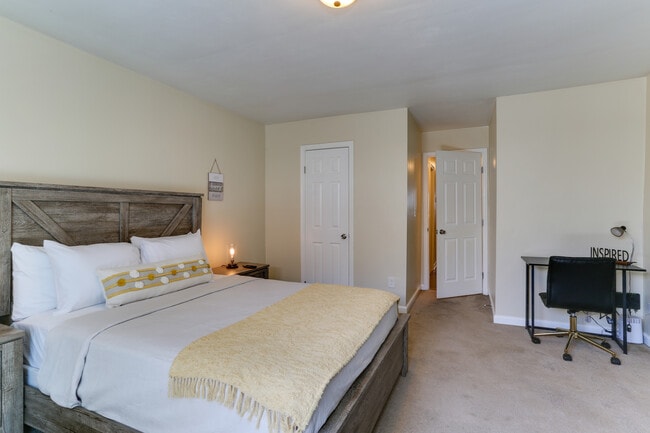 Photo - Peregrine House