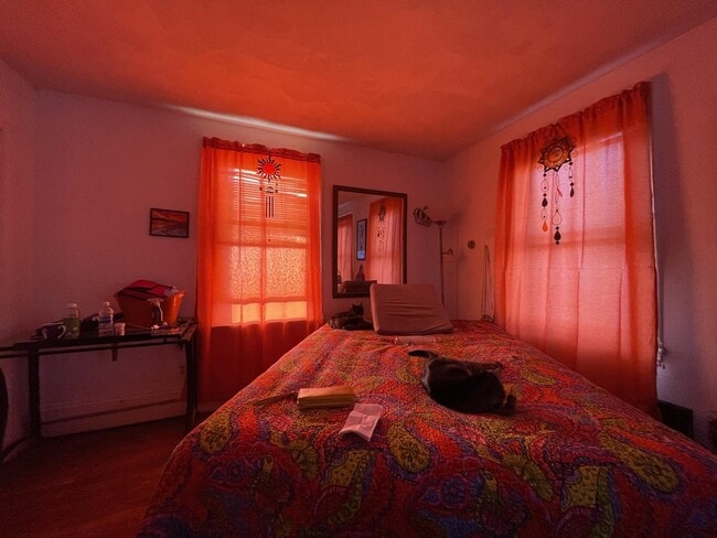 Building Photo - 49 Everett St Unit 2