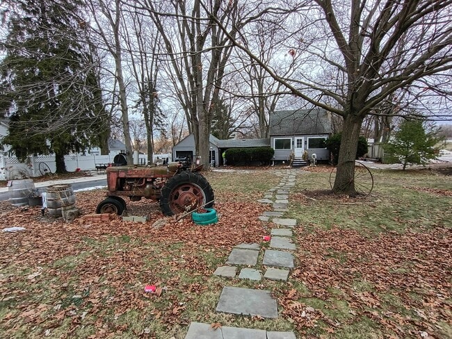 Building Photo - 1125 Molitor Rd