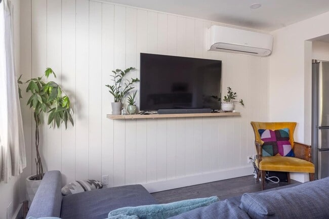 Photo - Renovated Two Bedroom West Napa Bungalow