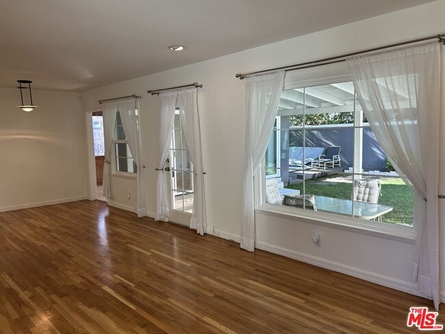 Photo - 5355 Rhea Ave