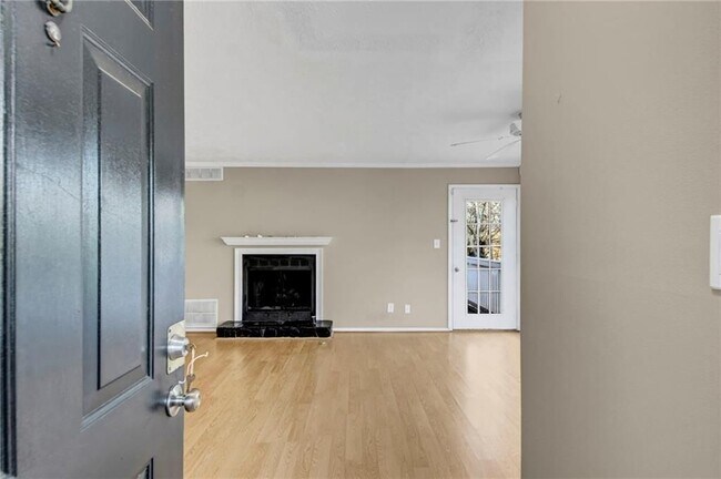 Photo - 707 Olde Mill Ln