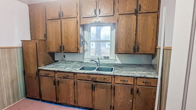 Photo - 3 bedroom, 1 bath home in Waterloo