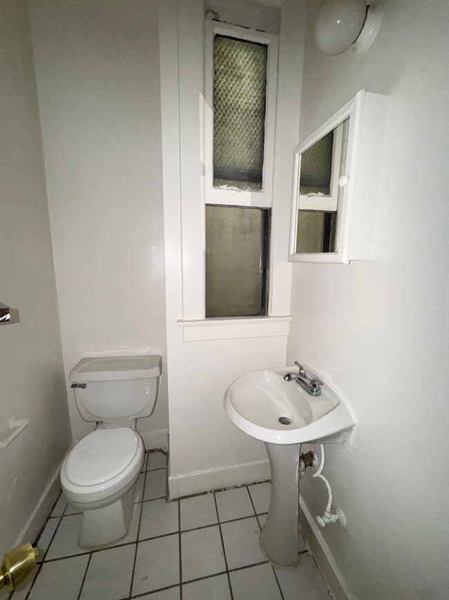 Photo - 1825 Ivar Ave Unit 209