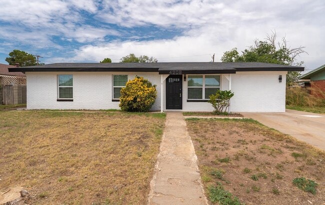 Photo - 4209 Redbud Ave