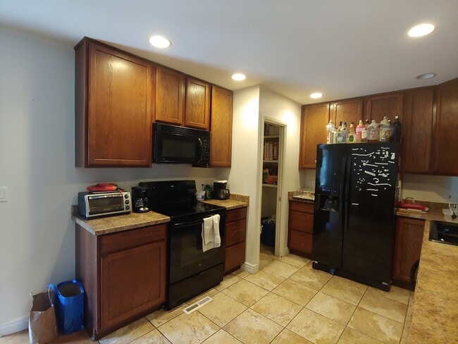 Photo - Must See 5 Bed/3 Bathroom East Boulder Home - Available August 7th!